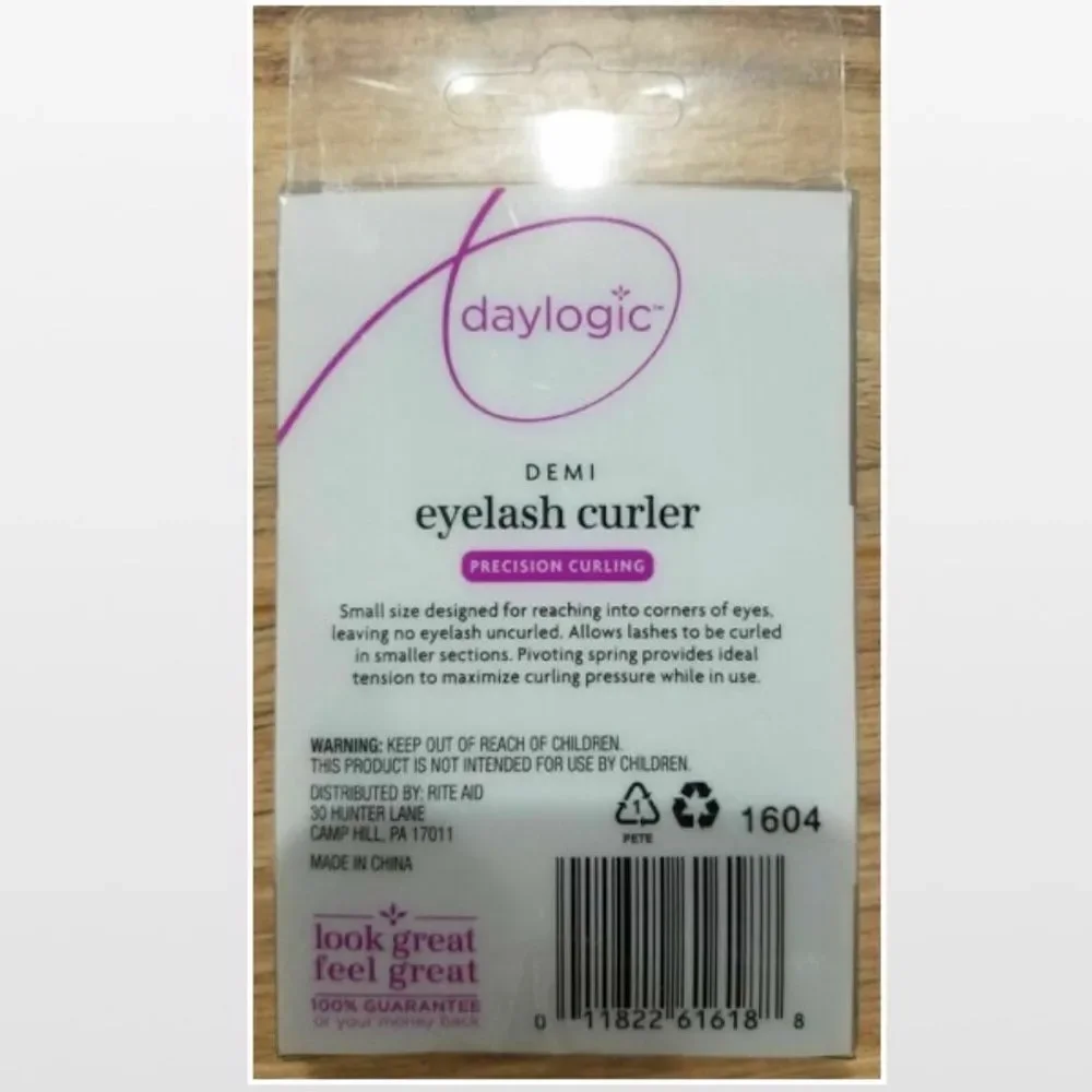 New Daylogic Eyelash Curler Black Professional Make Up Tool Black NWT